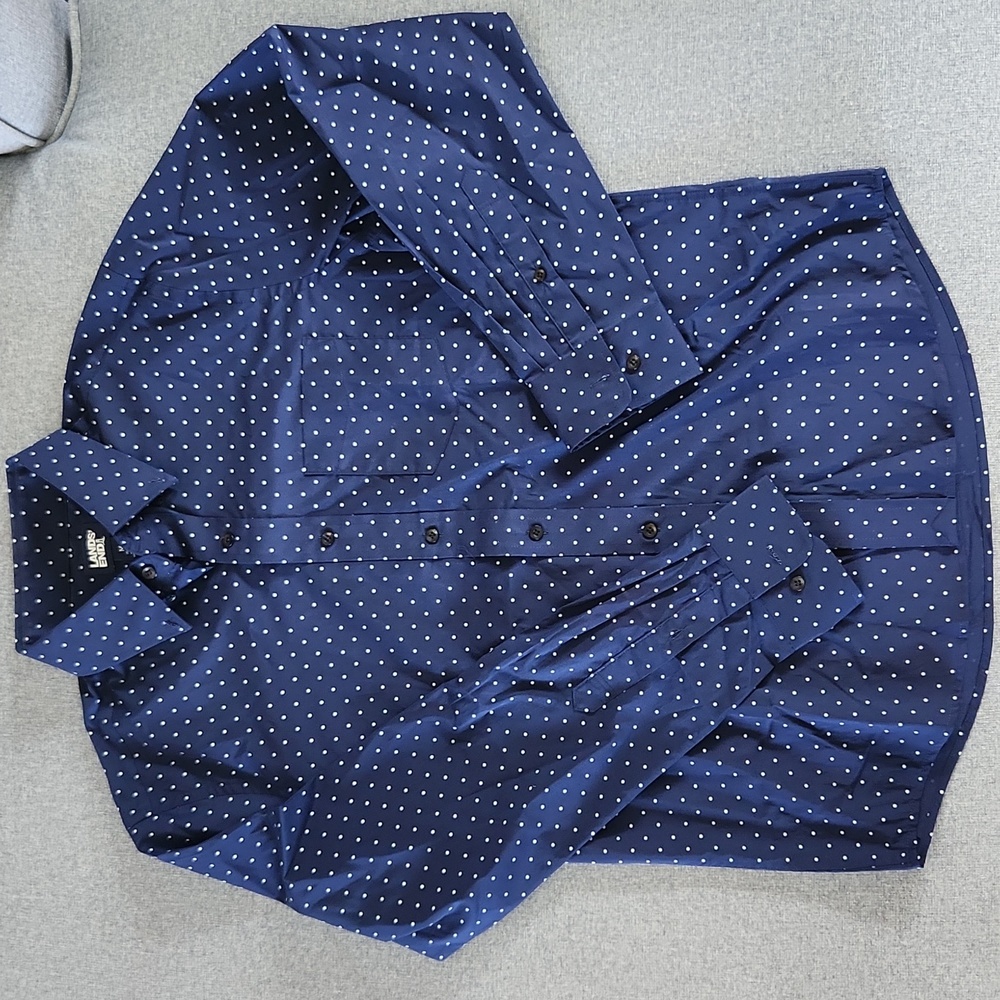 Land's End men's blue size medium button-up long sleeve shirt
